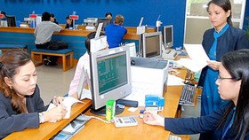Nên mua vé máy bay tại các phòng vé chính thức