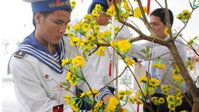 Chiến sĩ Vùng 3 Hải Quân đón tết trên biển