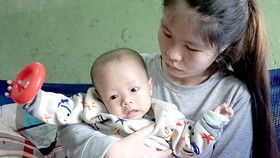 Bị trộm hết tiền chữa bệnh cho con