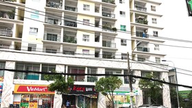 Biến cư dân thành “con tin”?