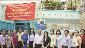 Công ty CP Tập đoàn Xây dựng Hòa Bình trao tặng hai căn nhà tình thương