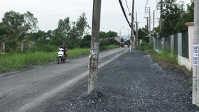 Di dời các trụ điện