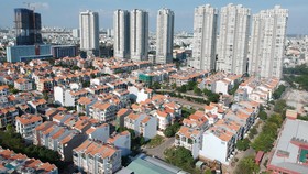 Dân cư tăng nhanh, nhà ở “hụt hơi”