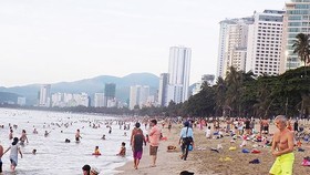 Tour đường xa “chốt sổ”, tour gần tiếp tục nhận khách