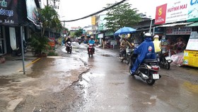 Đường sụp lún, đọng nước quanh năm