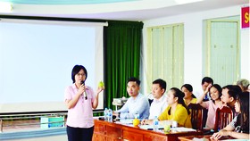 Tổ chức lớp “Nghệ thuật thuyết trình - Nâng cao tinh thần trách nhiệm trong công việc” cho CB-CNV