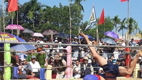 Làng Sình khai hội vật đầu xuân