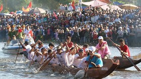 Sôi nổi hội đua trải đầu xuân
