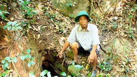 Địa đạo giữa rừng thiêng