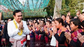 Các chính đảng Thái Lan vận động bầu cử vào phút chót