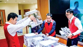 Đòn bẩy cho TTCK bằng luật
