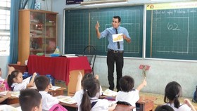 Niêm yết công khai tên giáo viên bản ngữ dạy tiếng Anh tại các trường phổ thông ở TPHCM