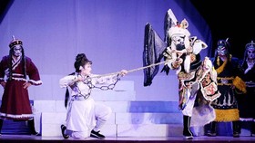 Hát bội phục vụ du lịch