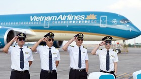 Không để xảy ra tình trạng tranh giành phi công trong nước
