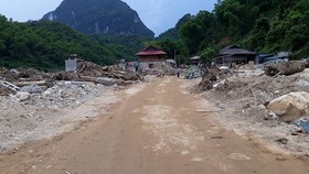 Cả nước có 100.000 hộ dân nằm trong vùng nguy cơ sạt lở