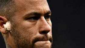 Neymar bị PSG đóng băng, chờ bán tháo sang Real Madrid
