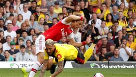 David Luiz lại đóng vai trò quyết định trong bàn gỡ hòa của đối thủ