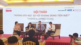 Cần cơ chế khuyến khích thanh toán không dùng tiền mặt