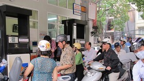 Giá xăng dầu giữ ổn định sau khi điều chỉnh trích lập quỹ bình ổn