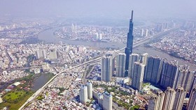 Tuyến metro 1 đoạn nối liền quận 1, quận Bình Thạnh, vượt sông Sài Gòn kết nối với quận 2 và quận Thủ Đức. Ảnh: HOÀNG HÙNG