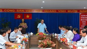 Bí thư Thành ủy TPHCM Nguyễn Thiện Nhân phát biểu trong buổi làm việc với quận 4 Ảnh: Việt Dũng