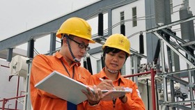 Điều chỉnh giá điện nhìn từ nhiều phía