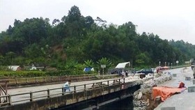 Cầu Ngòi Thủ chưa được sửa chữa sau 7 tháng xảy ra sự cố