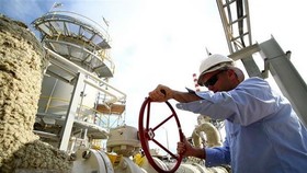 Một cơ sở lọc dầu tại Basra, Iraq. (Nguồn: AFP/TTXVN)