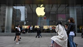 Một cửa hàng Apple ở Trung Quốc. (Nguồn: Hindustan Times)