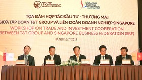 Đoàn chủ tọa chỉ đạo buổi Tọa đàm.