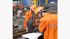 Nhiều ý kiến cho rằng chỉ nên quy định thời gian làm việc một tuần 40 hoặc 44 giờ.