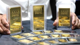 Giá vàng giảm 2% sau khi căng thẳng Mỹ-Trung có dấu hiệu hạ nhiệt