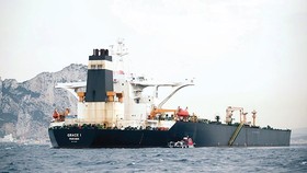 Tàu Grace 1 neo đậu ở Gibralta