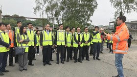 Bí thư Thành ủy TPHCM Nguyễn Thiện Nhân thăm nhà máy xử lý nước thải Hà Lan không dùng hóa chất