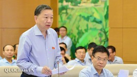 Bộ trưởng Bộ Công an Tô Lâm, báo cáo trước Ủy ban Thường vụ Quốc hội, sáng 12-9-2019. Ảnh: QUOCHOI