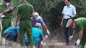 Công an khám nghiệm hiện trường