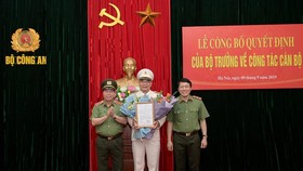 Thứ trưởng Bùi Văn Nam; Thứ trưởng Lương Tam Quang và Chánh Văn phòng Bộ Công an Tô Ân Xô tại buổi Lễ