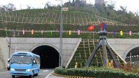 Hầm đường bộ Đèo Cả