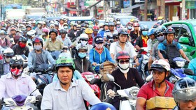Bộ GTVT: Cần nghiên cứu kỹ tác động bất lợi khi hạn chế xe máy tại TPHCM
