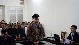 Bắt đầu xét xử ca sĩ Châu Việt Cường tội “Giết người”