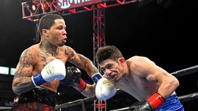 Gervonta Davis đấm gục Hugo Ruiz