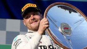 Valtteri Bottas giành chiến thắng mở màn - ở Australian Grand Prix