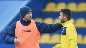 Shevchenko và Moraes trong buổi tập mới nhất của tuyển Ucraina