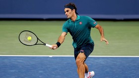 Federer giành chiến thắng sau 2 ván đấu