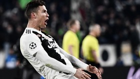 Cristiano Ronaldo thoát án treo giò sau màn ăn mừng tục tĩu