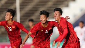 Khoảnh khắc chiến thắng của U22 Việt Nam. Ảnh Dũng Phương