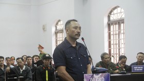 Trùm gỗ lậu Phượng “râu” lãnh án 8 năm 6 tháng tù