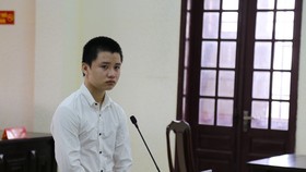 5 năm 6 tháng tù cho hành vi đâm chết người vì bị nhắc vượt đèn đỏ