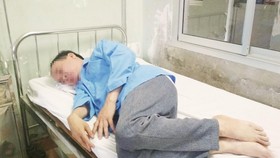 Bác sĩ đánh nhân viên điều dưỡng ngay tại nơi làm việc