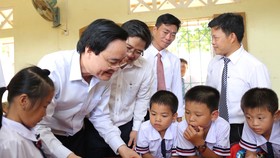 Bộ trưởng Bộ GD-ĐT Phùng Xuân Nhạ. Ảnh: THU MINH